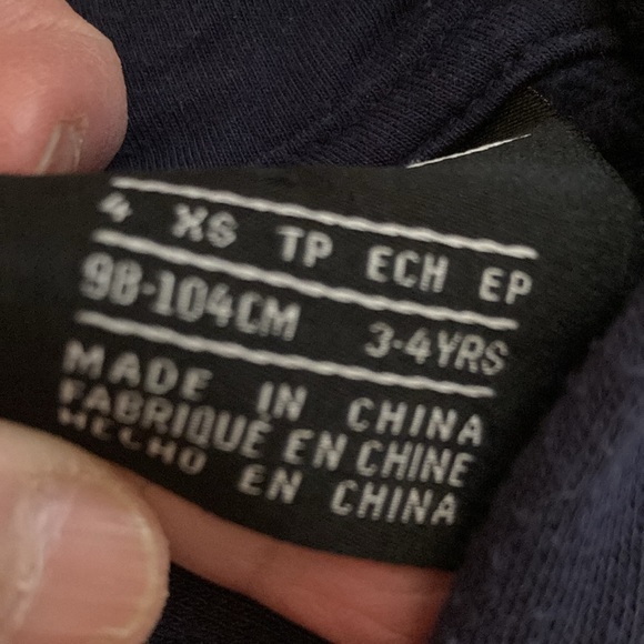 Bundle of 6 Nike hoodies, pull over & 3 sweatpants. Total of 9 items - Picture 7 of 16